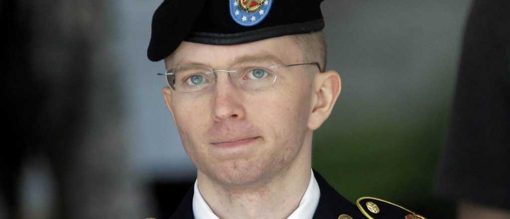Obama le conmutó la pena al topo de WikiLeaks, Chelsea Manning