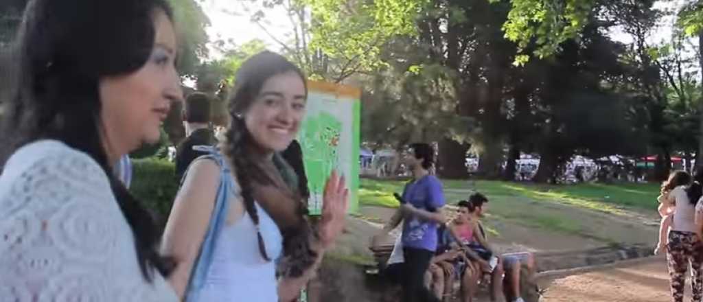 Video: turistas mexicanas pasean por el Parque San Martín