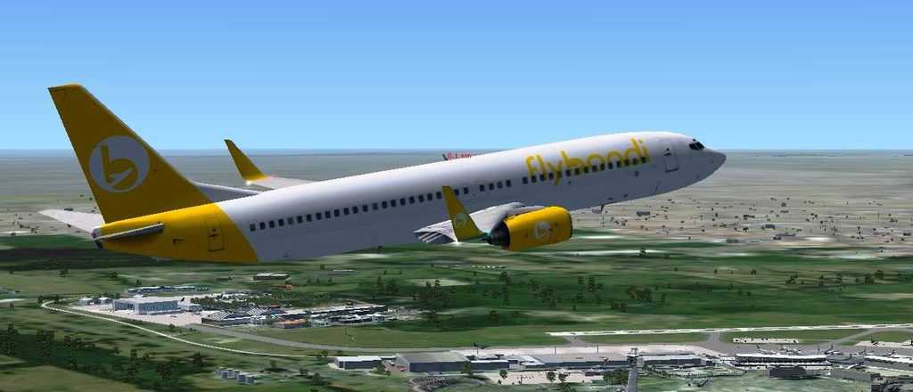 Flybondi llegó a Mendoza al inaugurar una nueva ruta aérea desde Córdoba