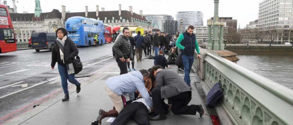 Londres vinculó el ataque al terrorismo islamista y detuvo a 7 personas