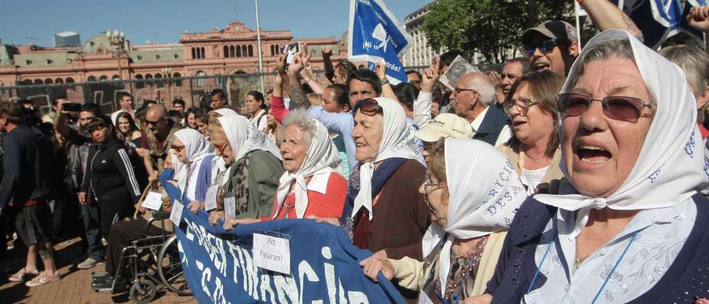 La Izquierda y las Madres protestaron en Plaza de Mayo por Maldonado