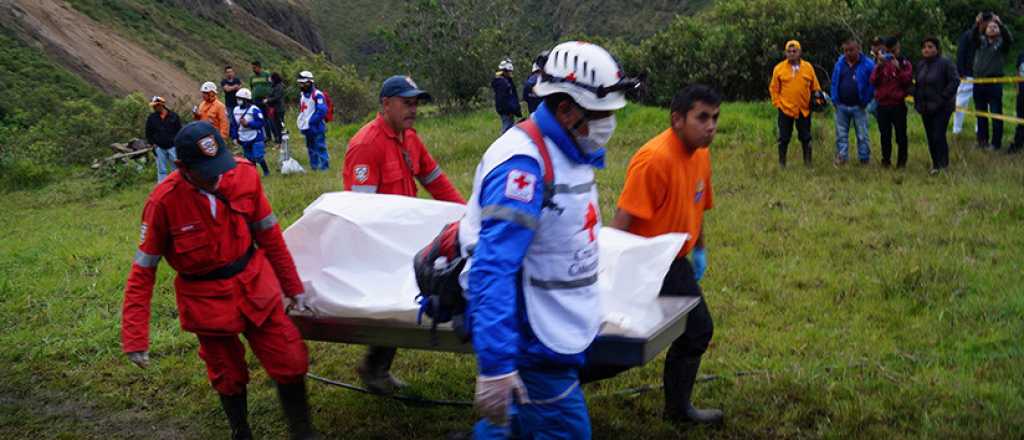 Al menos 13 muertos por un alud de barro en Colombia