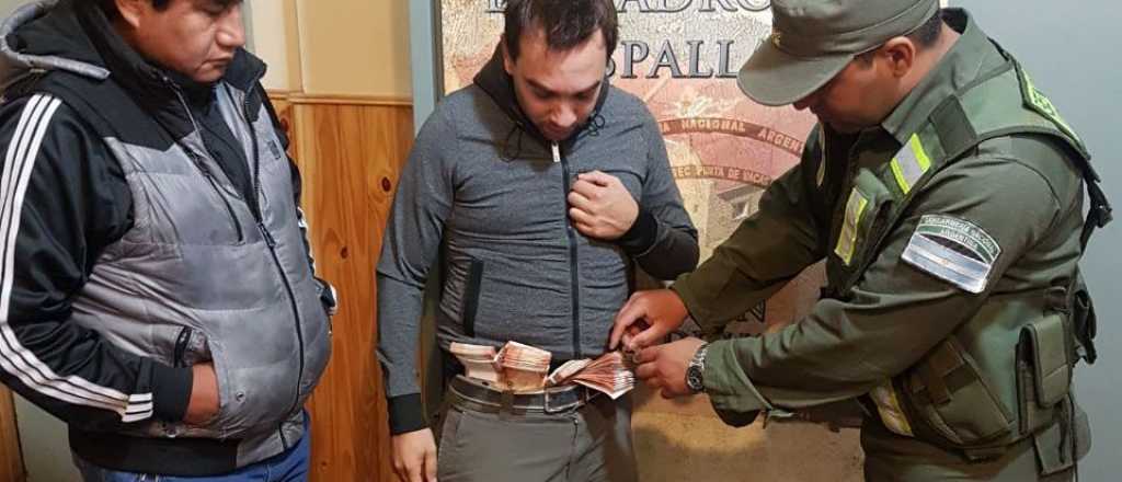 Cuatro detenidos por traficar millones desde Chile