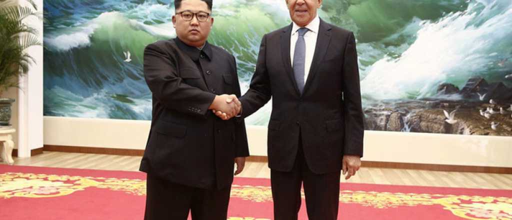 Kim Jong-un se reunió con el canciller de Rusia y afianzó su relación