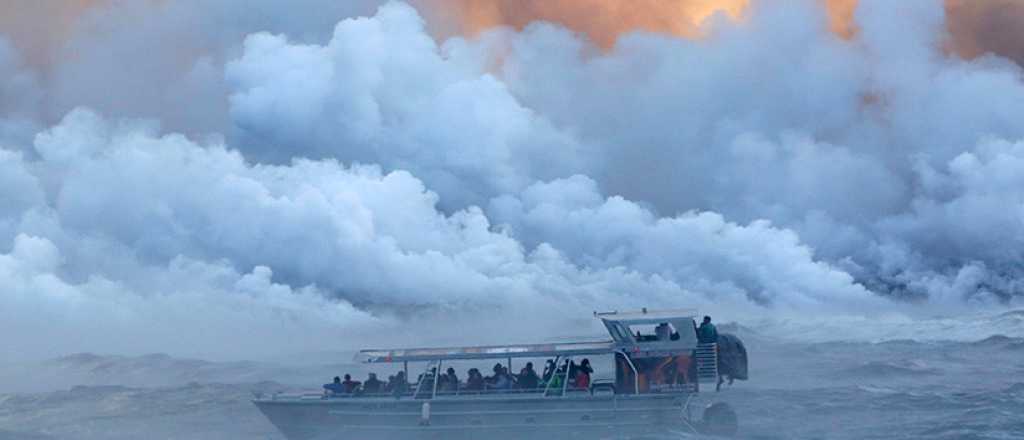 Una "bomba de lava" deja 23 heridos en un barco con turistas en Hawái