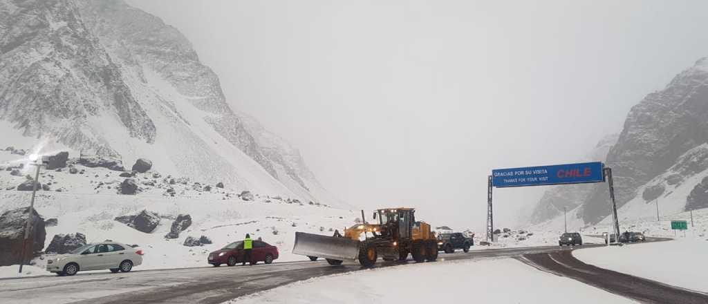 Continúa cerrado el Paso a Chile por acumulación de nieve
