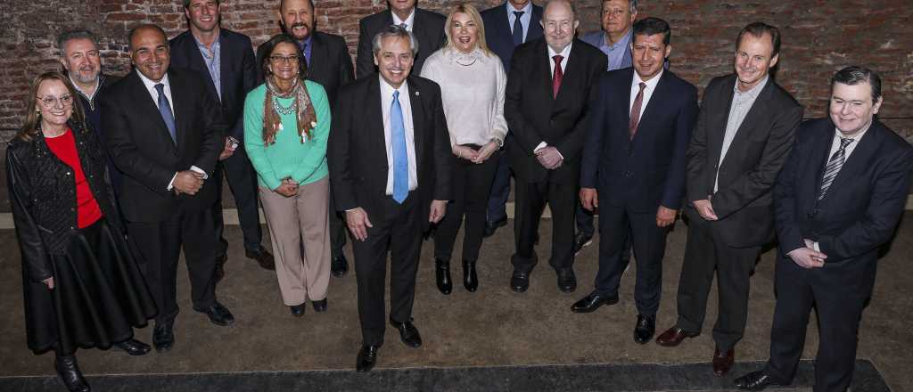 Alberto Fernández logró una foto con 12 gobernadores peronistas