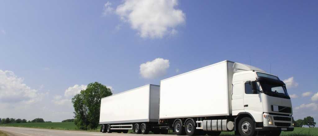 Bajó el transporte de cargas en Mendoza por la caída en el consumo