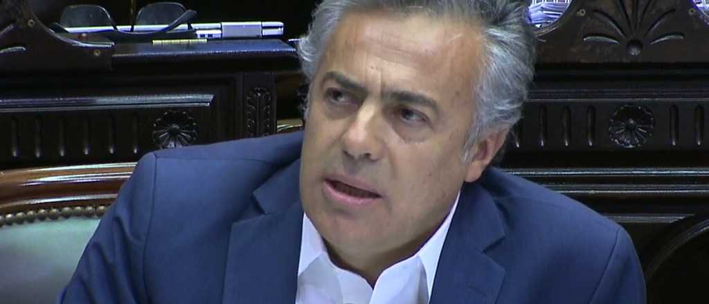 Cornejo acusó a Nación de "retener" plata de las provincias