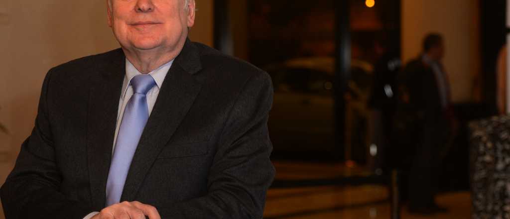 "Vivimos una mentira en educación y debemos asumirla”