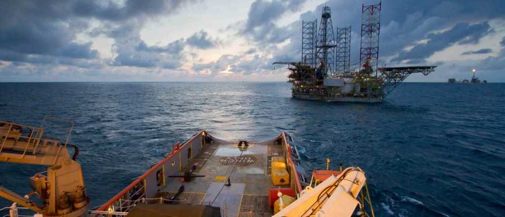 Kulfas: "Estamos a favor de la actividad petrolera offshore"