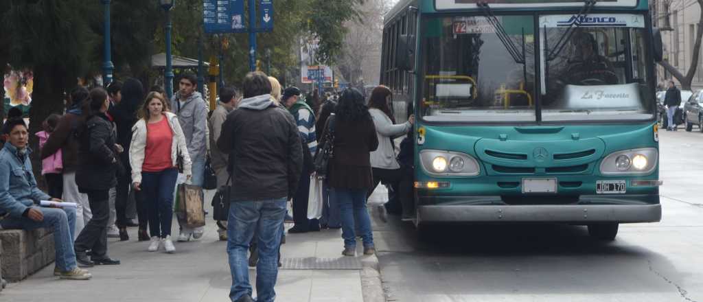 La Policía sorprendió a 39 pasajeros que no pagaron boleto en Mendoza
