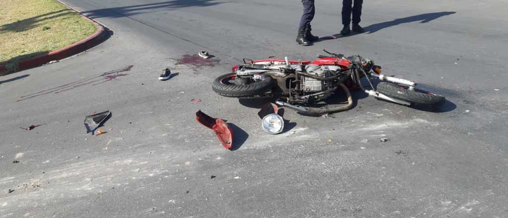 Motociclista murió en Las Heras en un choque y el conductor del auto se fugó