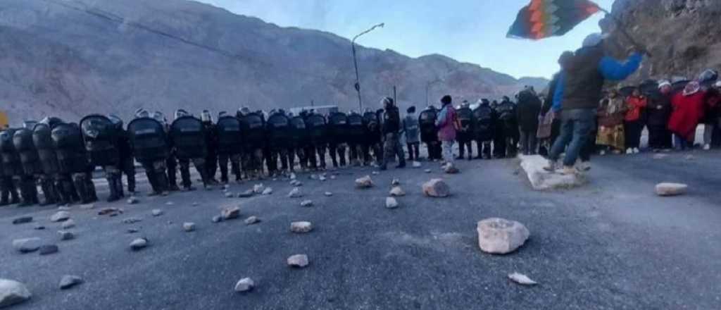 Incidentes entre manifestantes y policía por la Reforma Constitucional jujeña