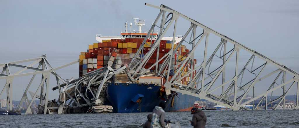 Videos: cómo fue el choque del buque contra el puente en Baltimore