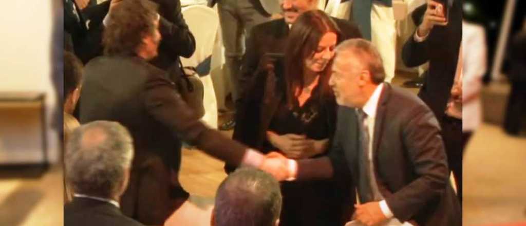 Cornejo y Milei: primer saludo en público y pulgar arriba del presidente