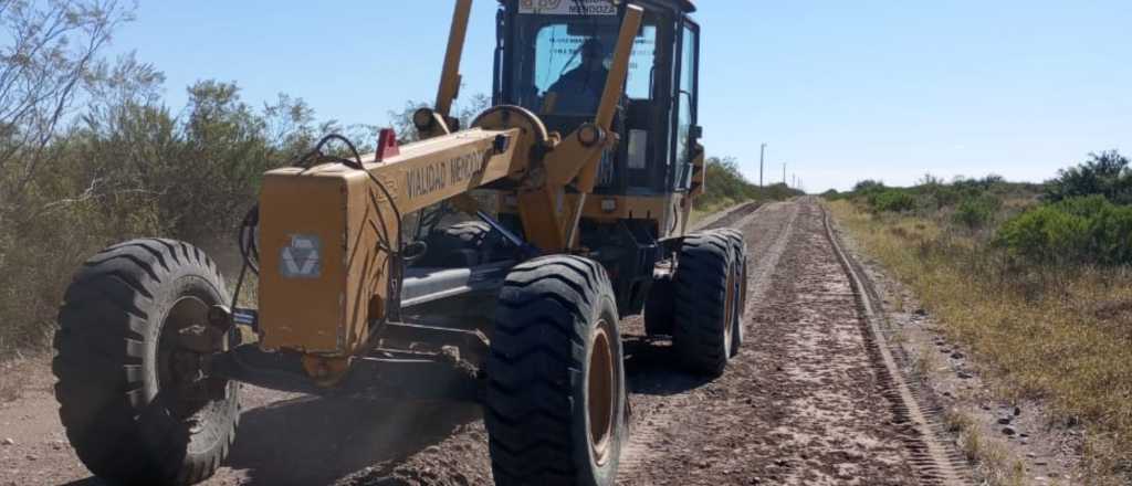 Vialidad Mendoza repara rutas ganaderas junto a los productores