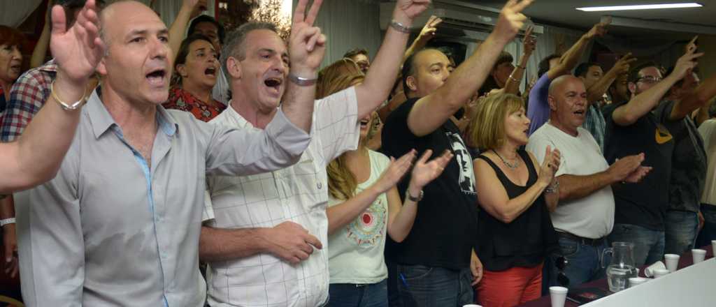 El peronismo mendocino busca oxigenarse