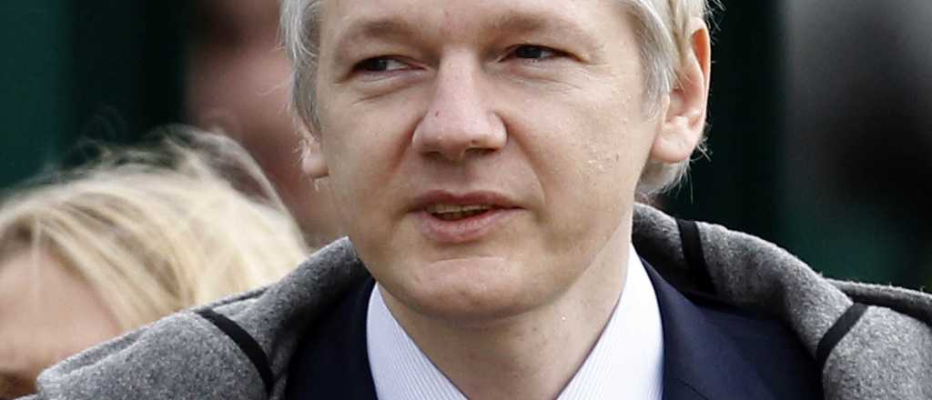 La polic&iacute;a brit&aacute;nica arrest&oacute; a Julian Assange en Londres