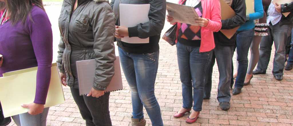 800.000 personas fueron expulsadas del mercado de trabajo