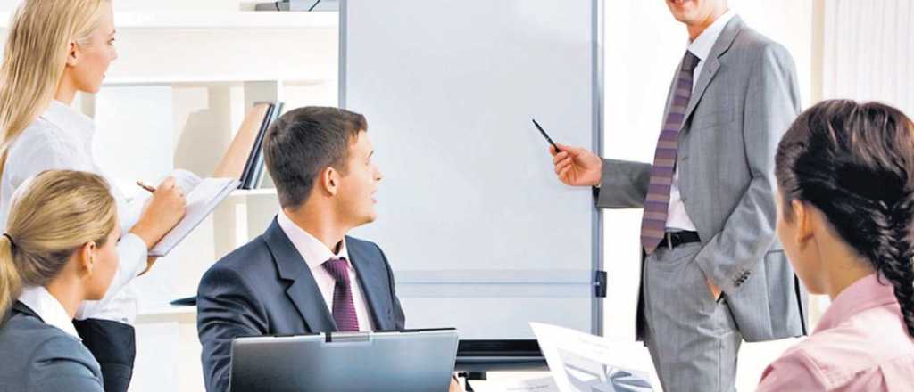 Tu celular y cuentas en internet pueden ayudarte en una entrevista laboral