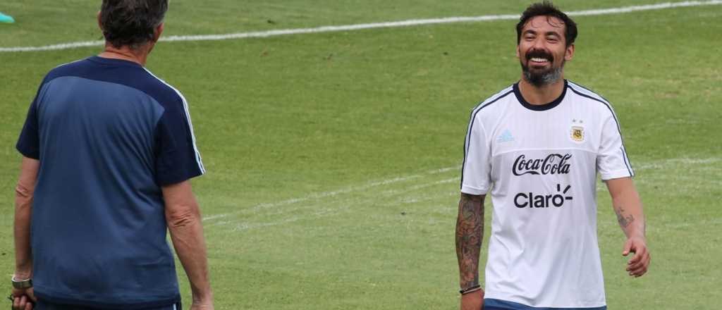 Un periodista acus&oacute; gravemente a Lavezzi y el jugador respondi&oacute;