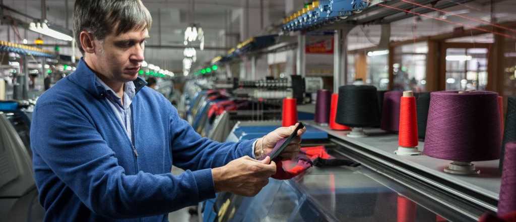 Empresarios textiles aseguran que el gobierno "lleva al país al precipicio"