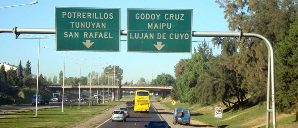 Video: viajando de Mendoza a Chile por la Ruta 7 en cámara rápida
