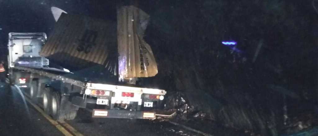 Un camionero murió en un choque en la Ruta 7 camino a Chile
