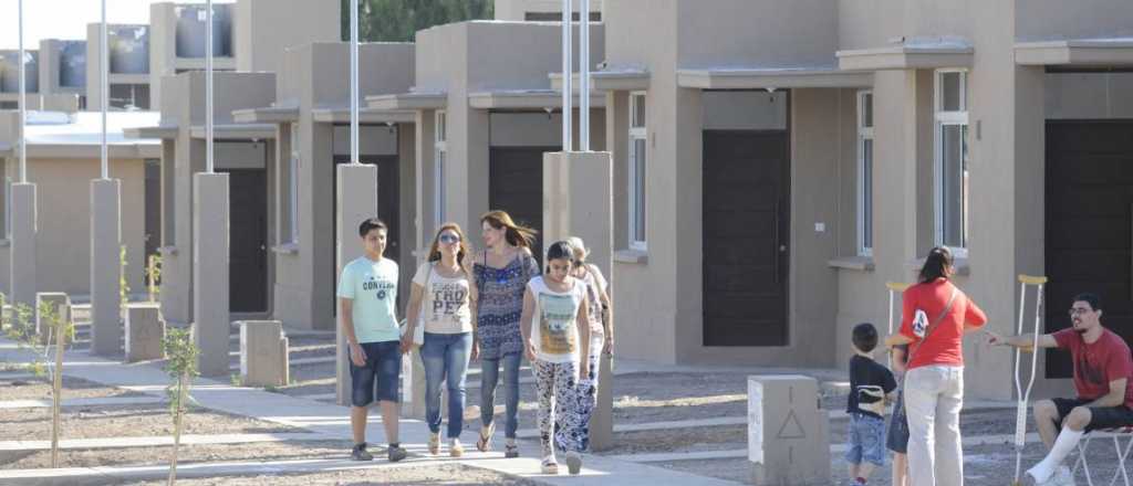  Este es el proyecto para que las viviendas sociales paguen impuestos