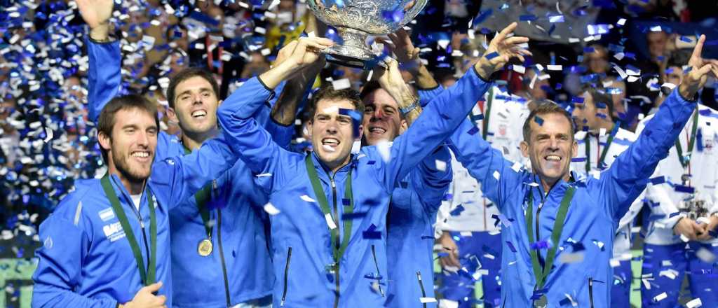 Muy emocionado, Macri felicitó a los campeones de la Copa Davis