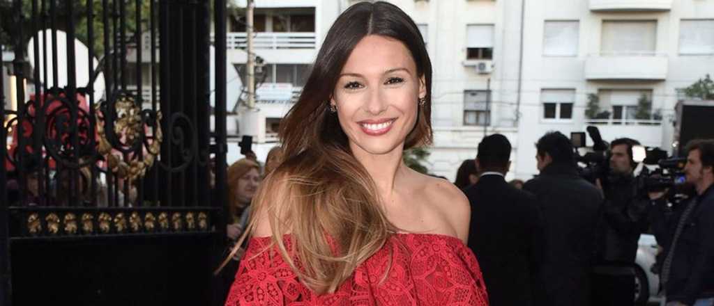 Pampita acompa&ntilde;&oacute; a Pico M&oacute;naco a recibir un premio