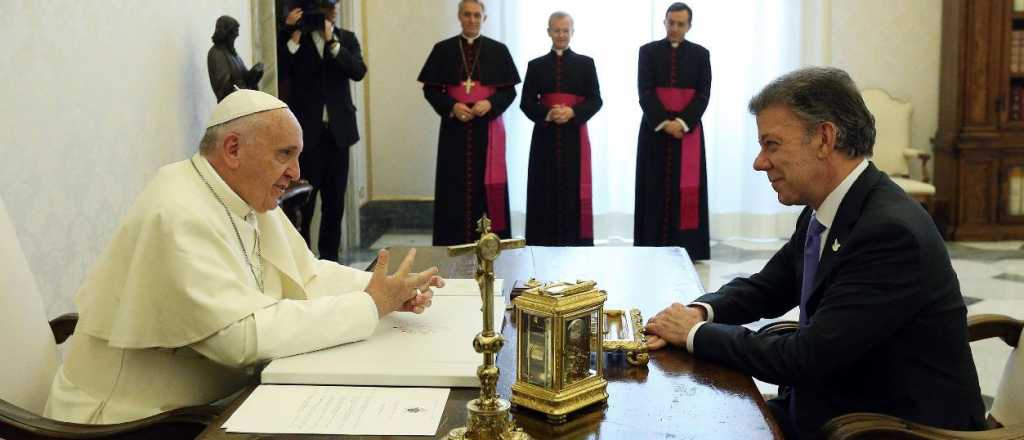 Santos le pidió al Papa Francisco "ayuda" para Colombia