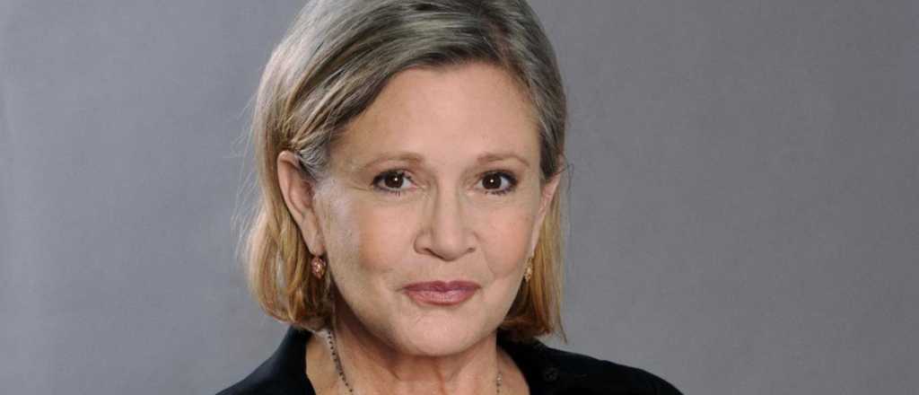 La "Princesa Leia" de Star Wars sufrió un infarto en un avión