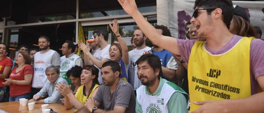 Tomaron el Conicet para reclamar por despidos