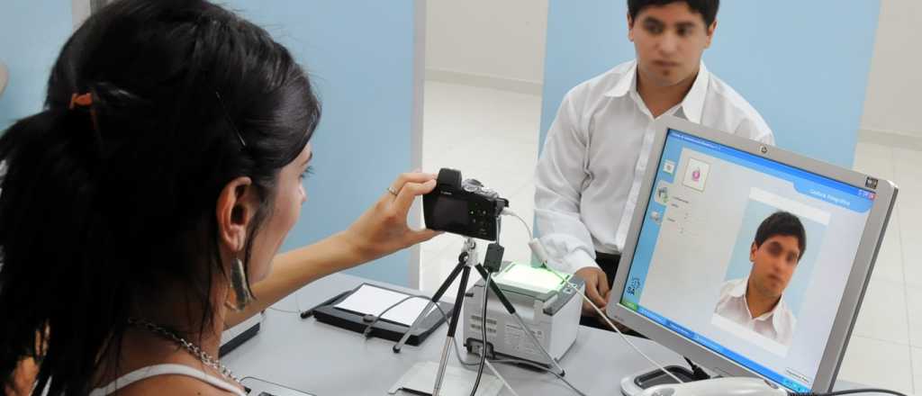 Habilitan un nuevo servicio para tr&aacute;mites urgentes de pasaportes