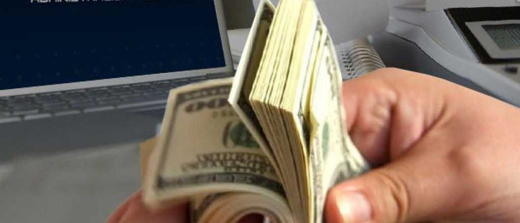 Ingresaron casi US$ 10 mil millones y los dep&oacute;sitos en d&oacute;lares siguen subiendo