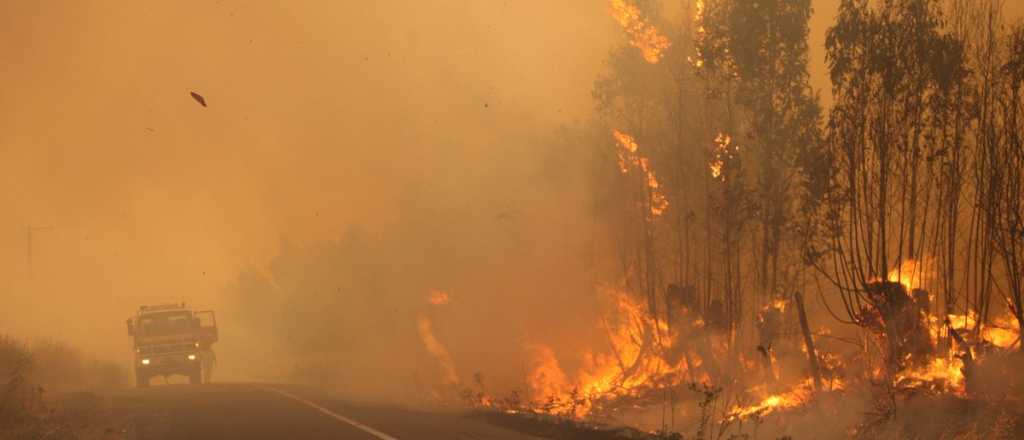 4 mil evacuados en Chile por los incendios forestales