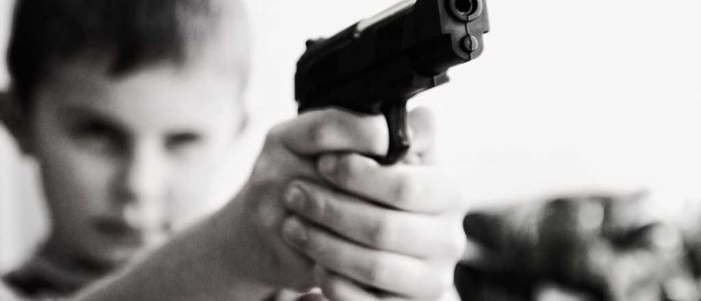 Detectaron a dos menores que planificaban masacres escolares en Argentina