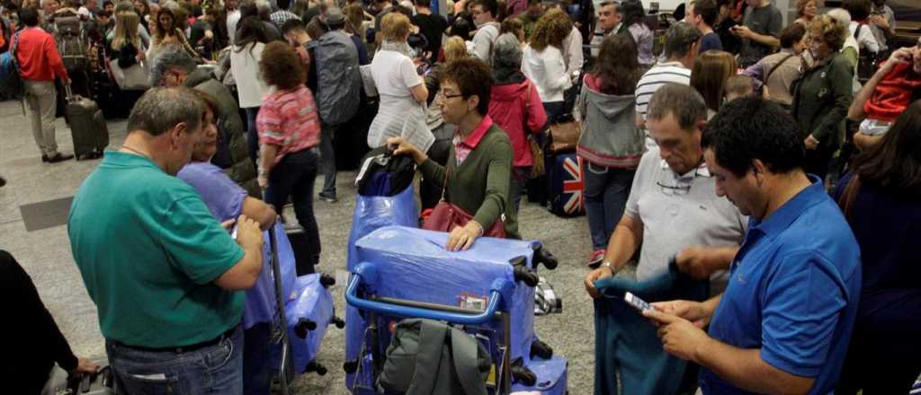 En el primer d&iacute;a de la Feria de Vuelos, vendieron casi 25 mil pasajes