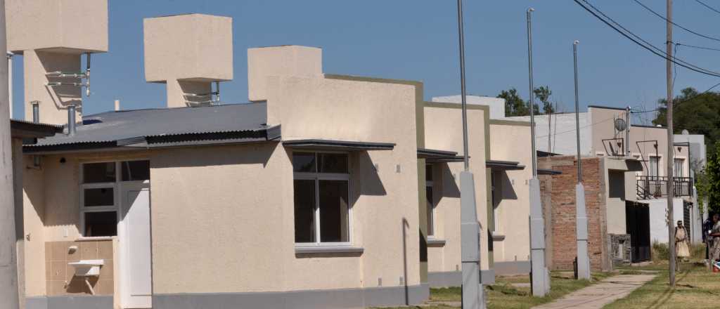 El IPV  entregar&aacute; cinco barrios en el Gran Mendoza y en el Sur