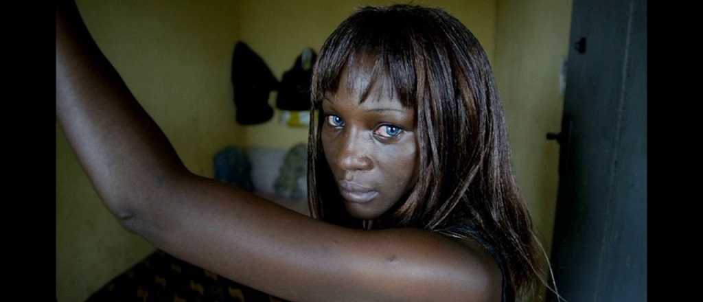 La historia de las nigerianas con VIH que se prostituyen por 2 dólares