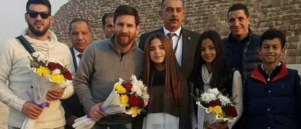 En fotos: así fue la emotiva visita de Messi a Egipto