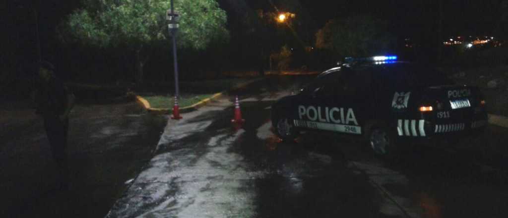 Cortaron calle Regalado Olguín de Las Heras por falta de agua