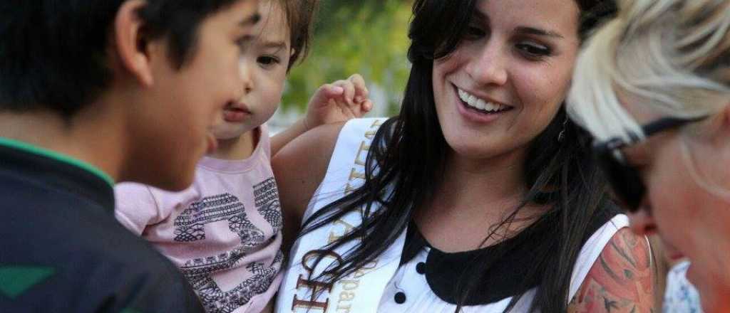 El tatuaje de la Reina del Sol causa pol&eacute;mica