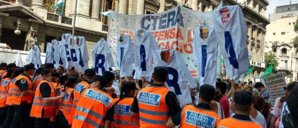 Amnistía advertió otra vez que en Argentina se vulnera el derecho a la protesta