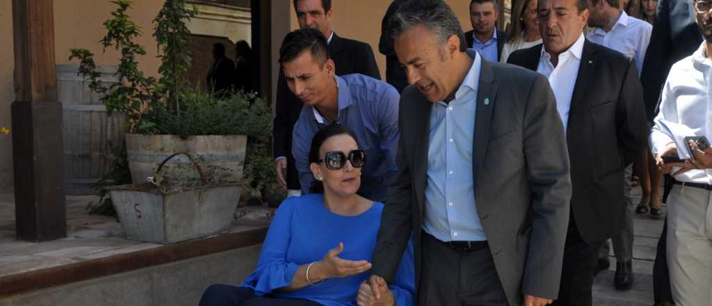 Guiños, mimos y reclamos en el almuerzo bodeguero