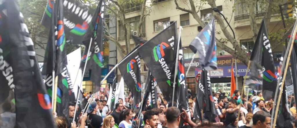 Más de 5.000 personas marchan en Mendoza
