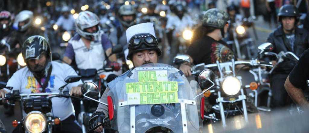 Los motoqueros volvieron a protestar en la Legislatura