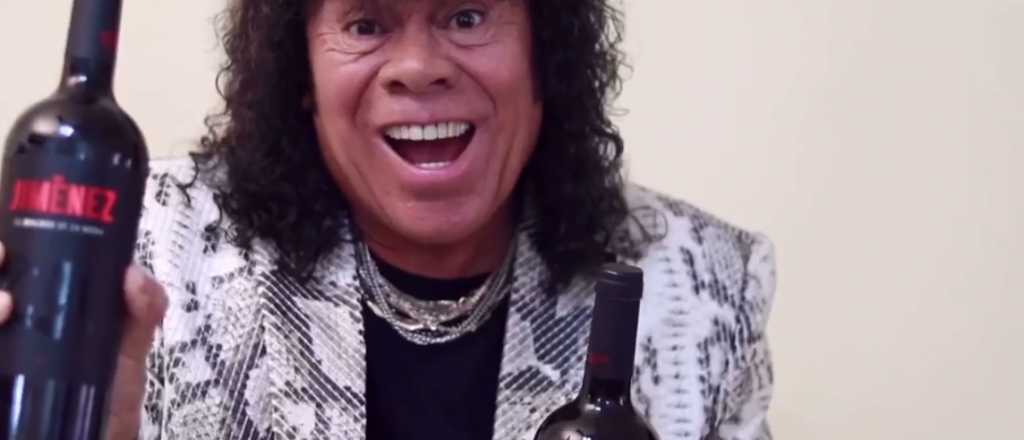 La Mona Jim&eacute;nez present&oacute; su nuevo vino premium 